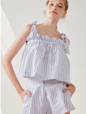 Nice Martin Poppy Tie-Shoulder and Shorts Set